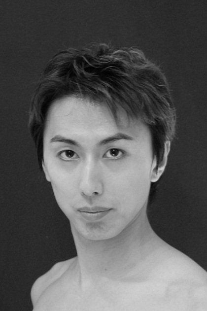 Japanese Takashi Kondo was trained at the Shakujii Ballet School and at the Rambert School. He joined several Ballet Companies in Japan, U.K, U.S.A. - t2hpbw